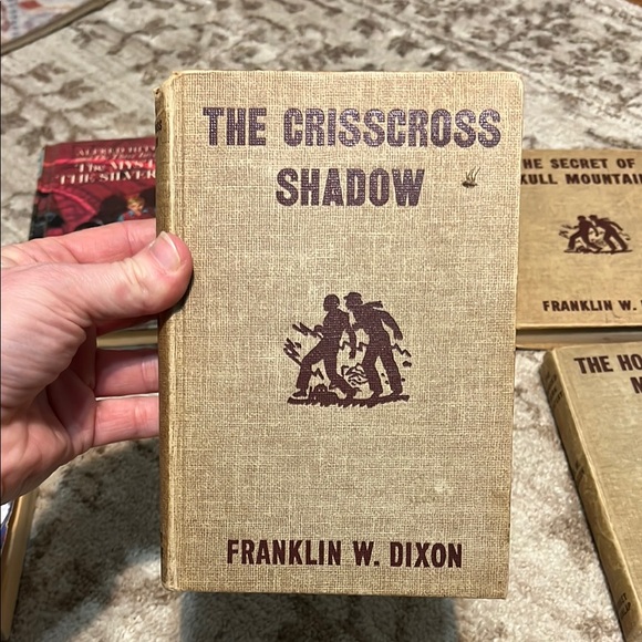 Hardy Boys and Alfred Hitchcock Mystery Book Set - Picture 7 of 17